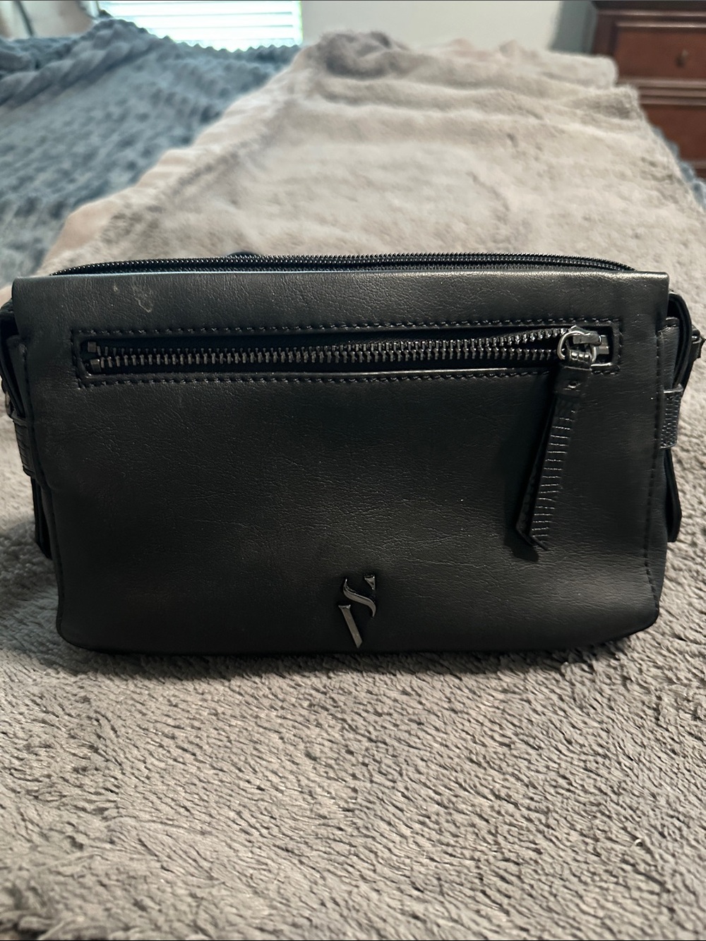 Simply Vera Vera Wang Black Crossbody Bag